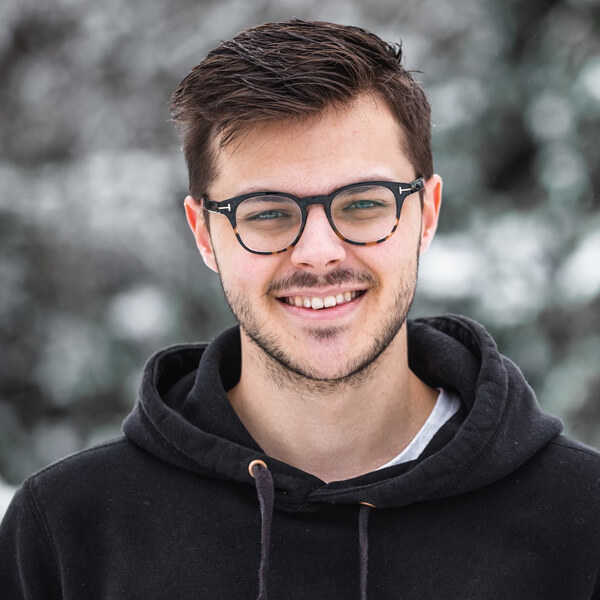 Иван Петров